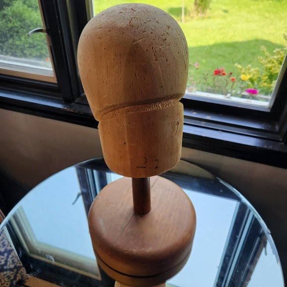 Antiques Accessories - Antique millinery, hat/wig form, wooden. hat maker.  hat display or wig display